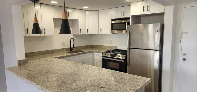 Building Photo - 2175 NE 170th St