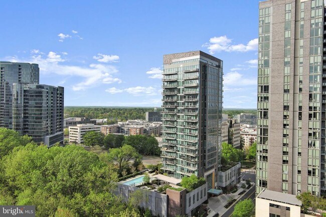 Building Photo - 7887 Jones Branch Dr