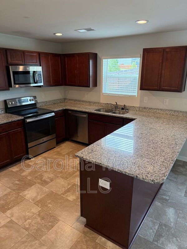 Building Photo - 649 Millsgate Cir