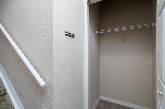 Building Photo - 5500 Rosehill Rd