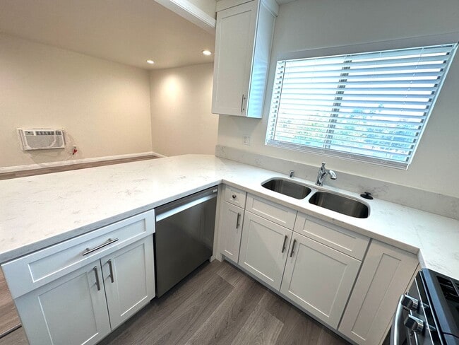 Building Photo - 160 S Michigan