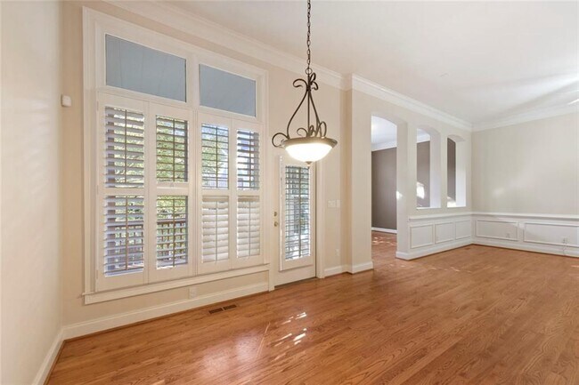 Building Photo - 5826 Riverstone Cir