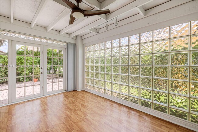 Building Photo - 1509 Canary Island Dr