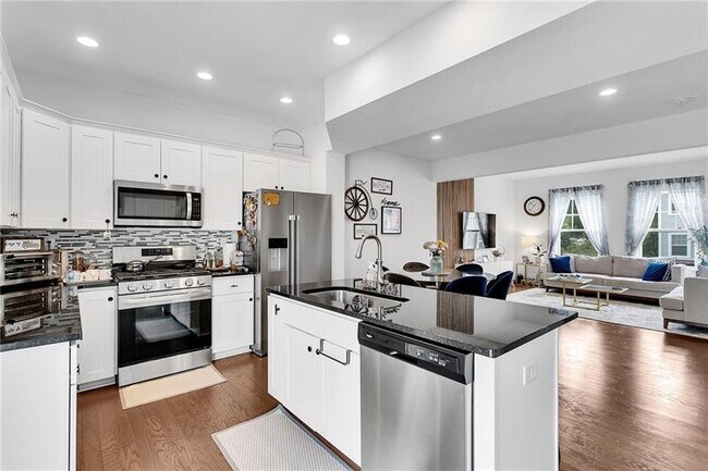 Building Photo - 243 Faulk Dr