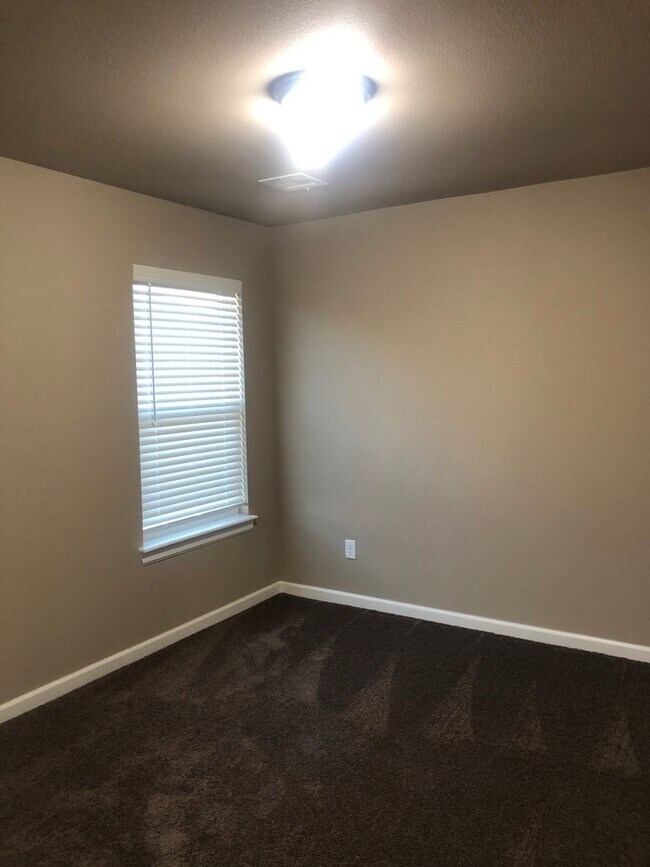 Building Photo - Beautiful home in Ashbury Park