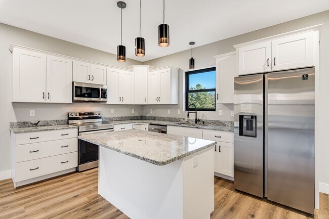 Building Photo - Newly-Built & Energy-Star Certified 3-Bedroom in Swannanoa