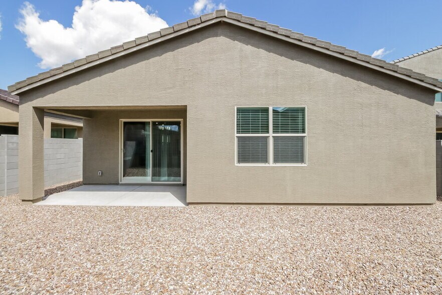 Building Photo - 4227 W Coneflower Ln