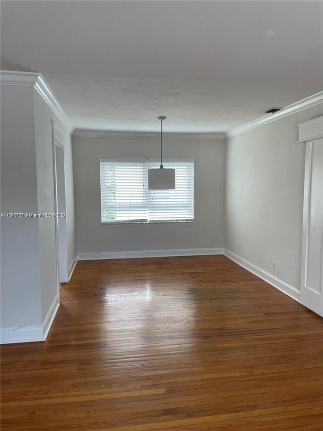 Building Photo - 5601 SW 78th St