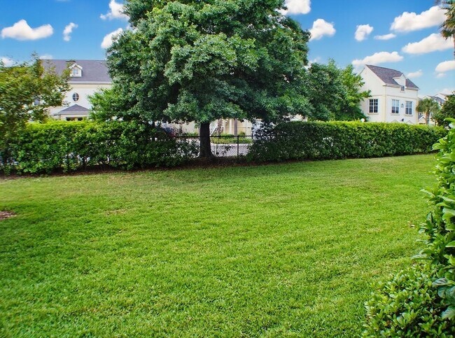 Building Photo - 2/2 Upgraded Spacious Condo in Park Central, Millenia area