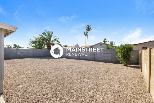 Building Photo - 5 Bedroom Pet-Friendly Home in PHOENIX, AZ...