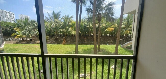 Building Photo - 20379 W Country Club Dr