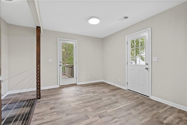 Building Photo - 33 Smyrna Powder Springs Rd SE