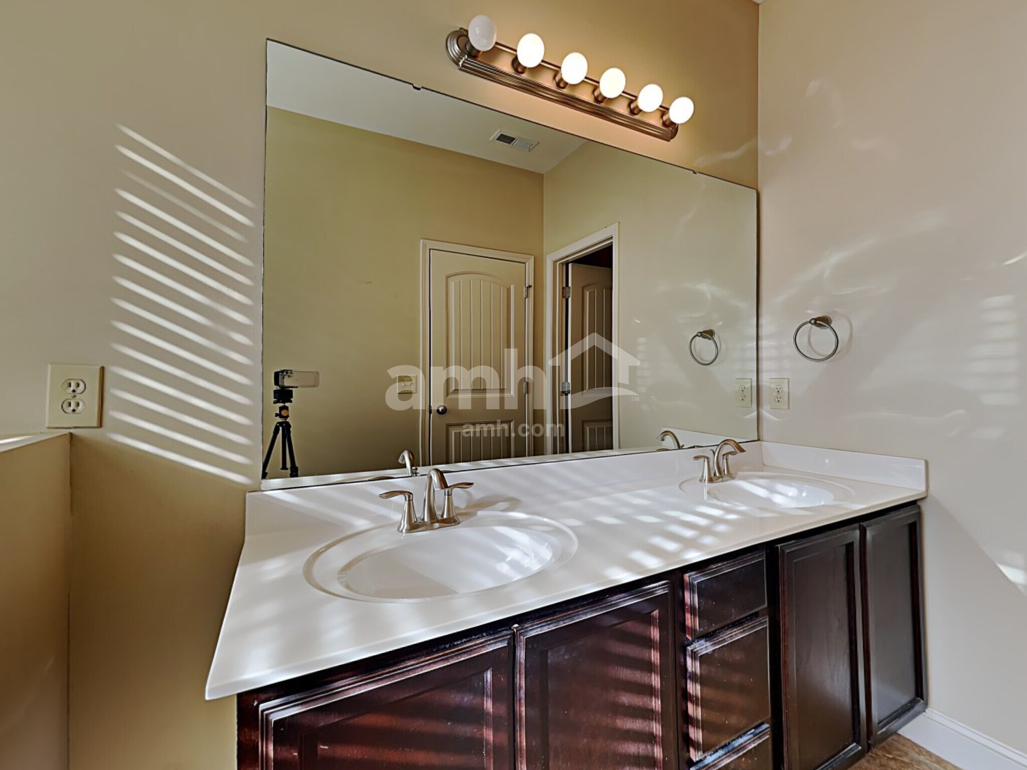 Building Photo - 259 Applehill Way