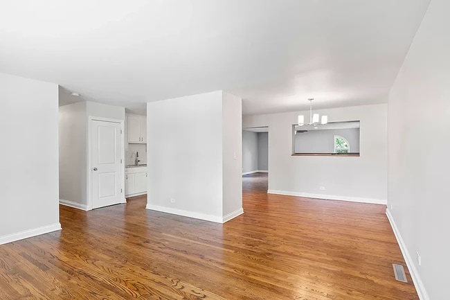 Building Photo - 708 W Thomas St