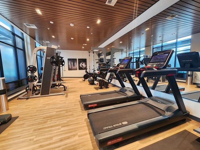 Building Photo - Brand New Urban One Bedroom Condo in Totem...
