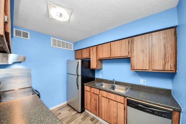 Building Photo - 1516 Bay Area Blvd