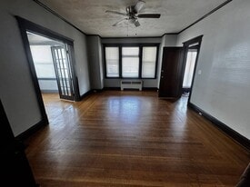 Building Photo - 100 Eaton St