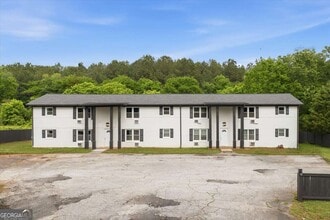 Building Photo - 608 N College Dr