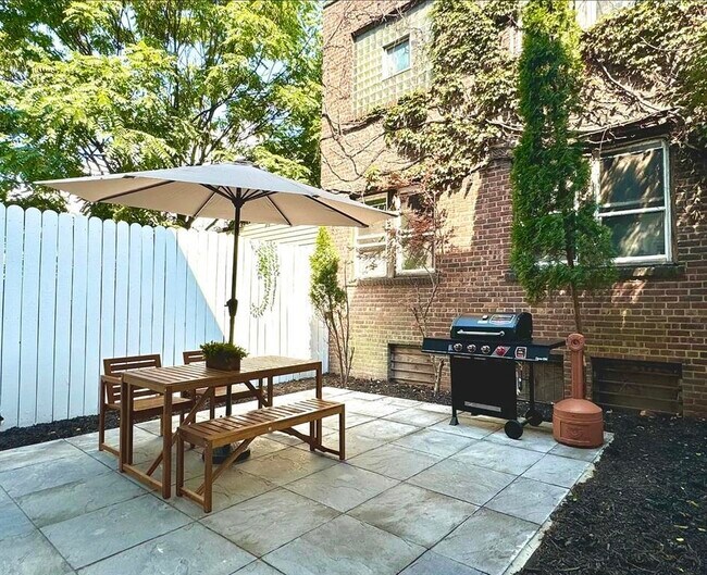 Building Photo - 432 2nd St