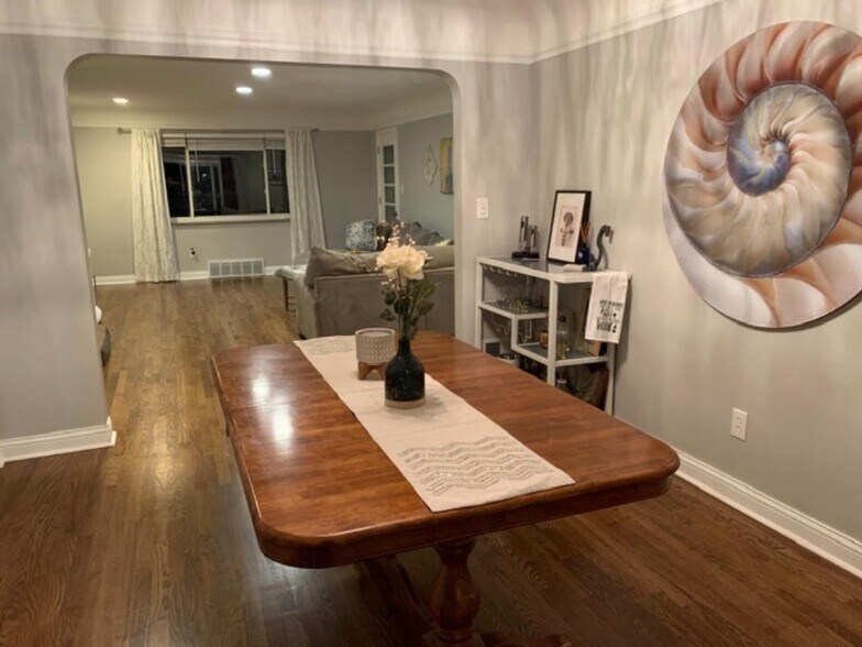 Dining Room - 6422 Fairhurst Ave