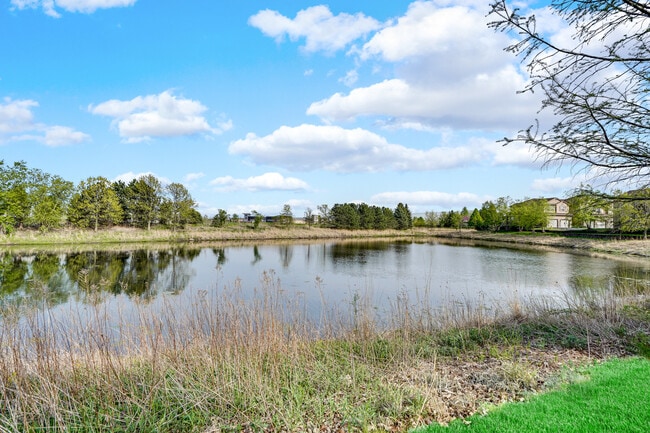 Building Photo - 1877 Crenshaw Cir