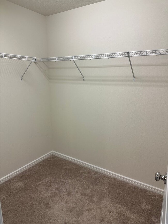 Building Photo - Isles of Lake Nona!! 3 Bedroom 2.5 Bathroom End Unit Townhome