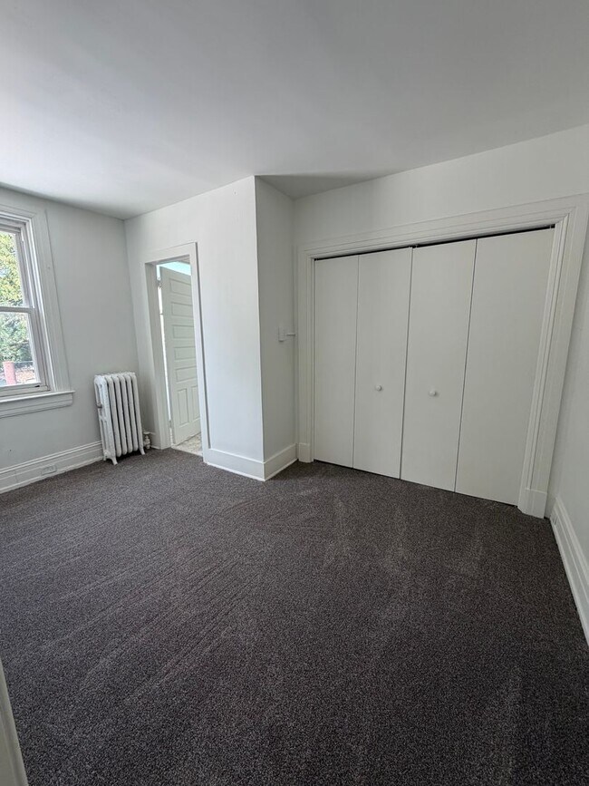 Building Photo - 110 S Beaver St