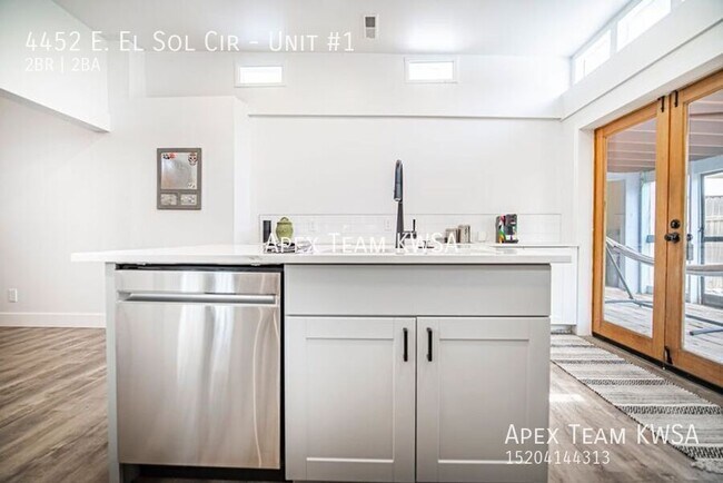 Building Photo - 4452 E El Sol Cir
