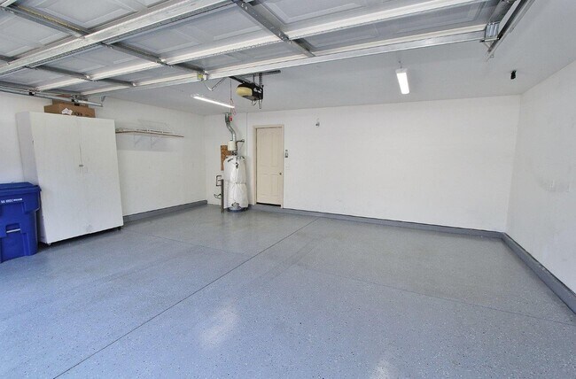 Building Photo - 6613 S Covewood Way