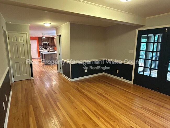 Building Photo - 4500 Connell Dr