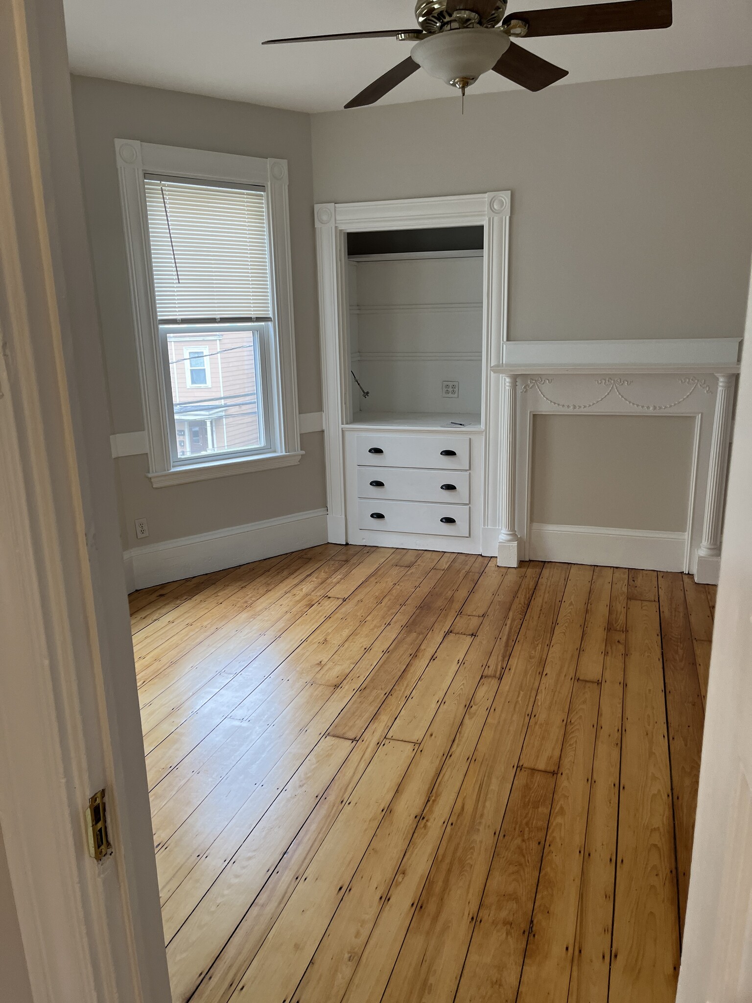 Building Photo - 69 Calumet St