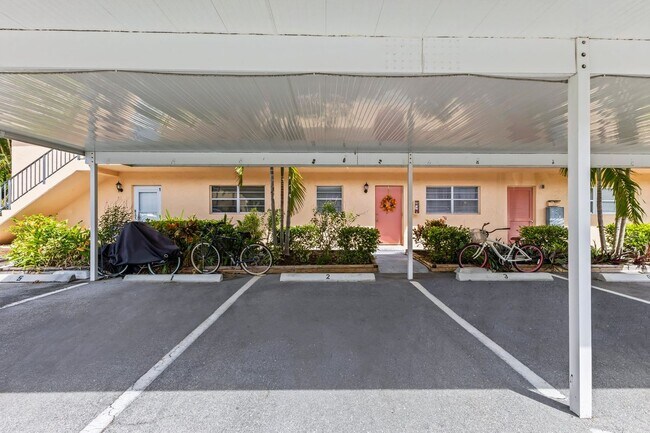 Building Photo - 2950 SE Ocean Blvd
