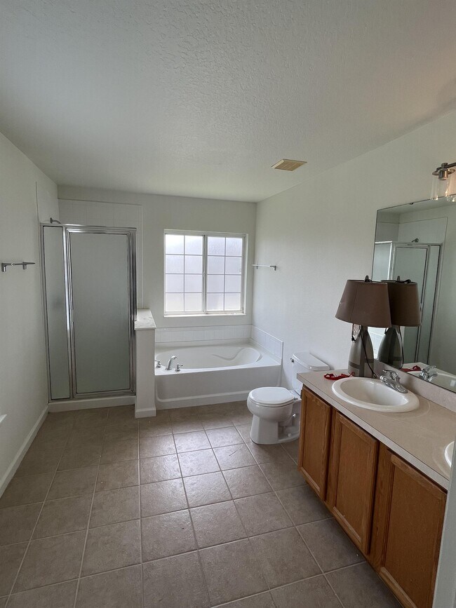Building Photo - 101 Hagge Dr