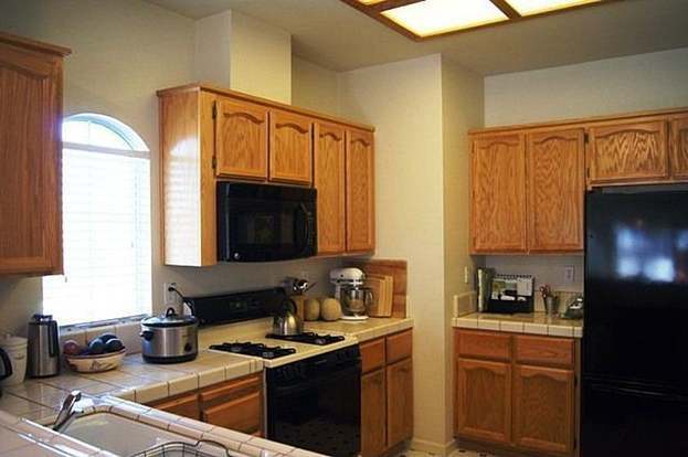 Building Photo - 1205 Albrighton Dr