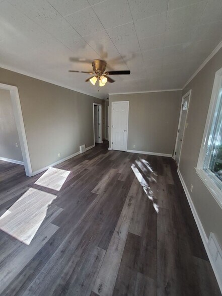 Building Photo - 5445 N 54th St