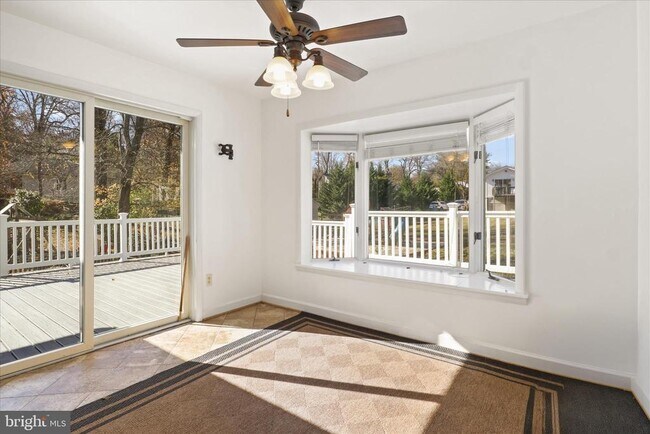 Building Photo - 3838 Glenbrook Rd