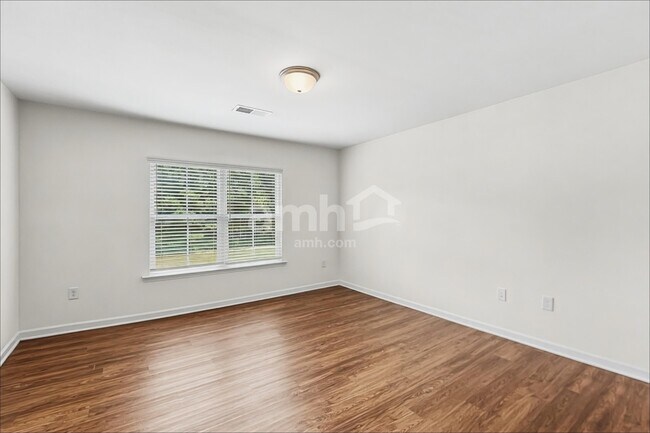 Building Photo - 516 Woodall Rd