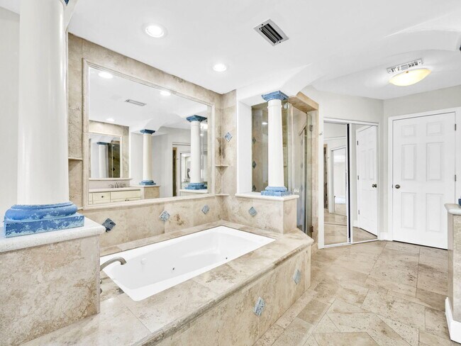 Building Photo - 258 Kidd St