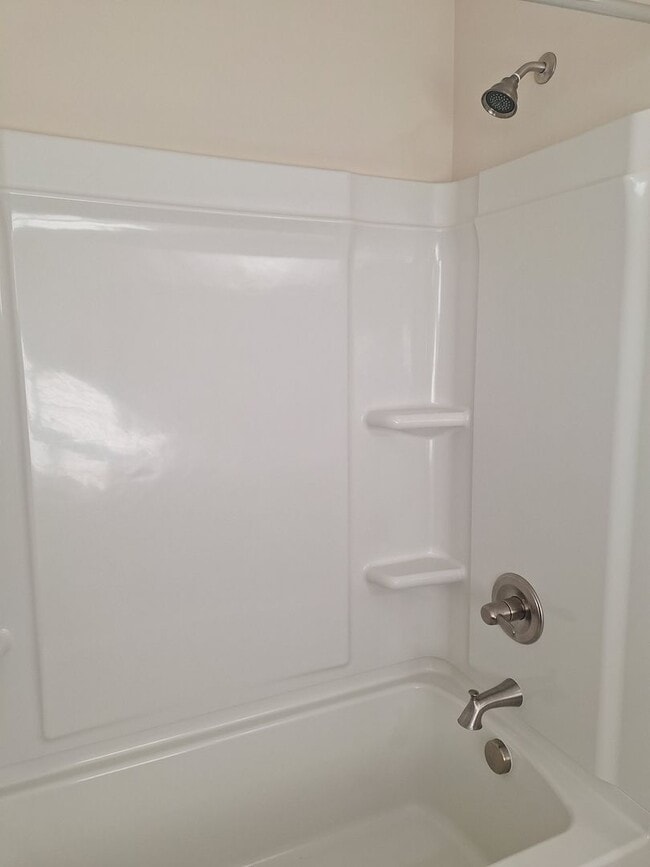 Building Photo - ***HURRY, MOVE IN SPECIAL****Superb Home Located in the Catawba Hills Neighborhood!