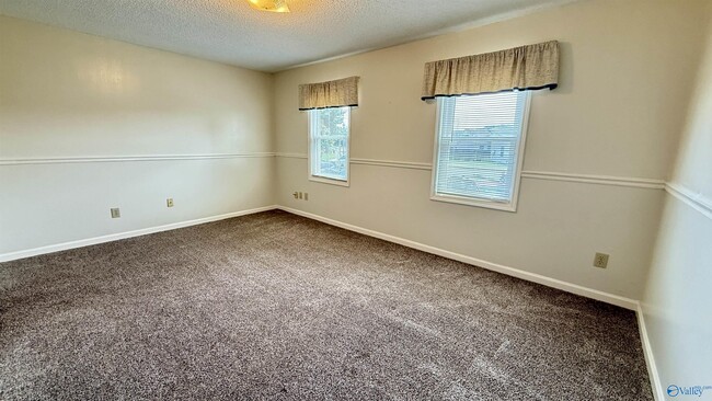 Building Photo - 1217 Catskill Cir SE