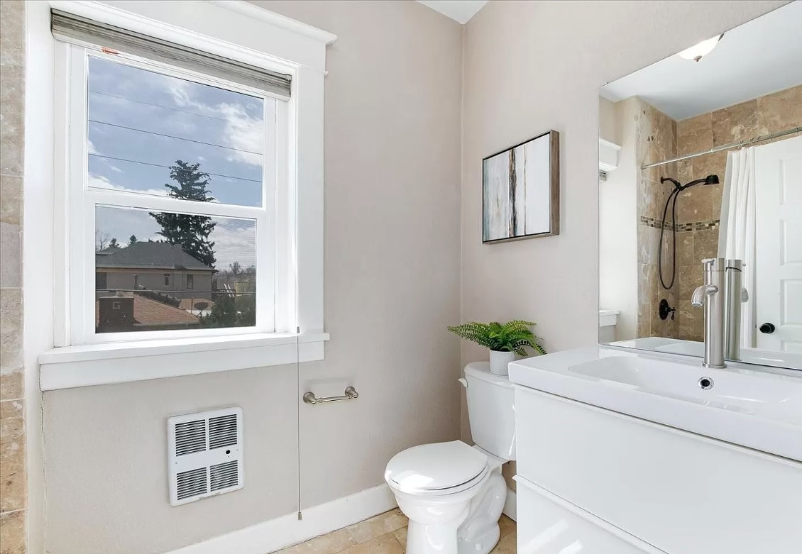 Upstairs Bathroom - 2801 N Vine St