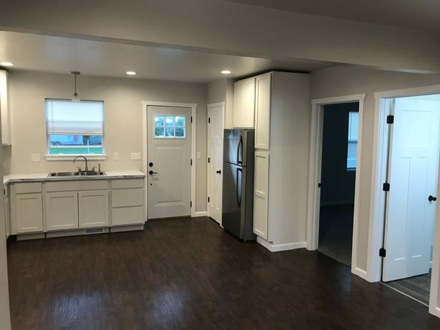 Building Photo - 505 E Johnson St