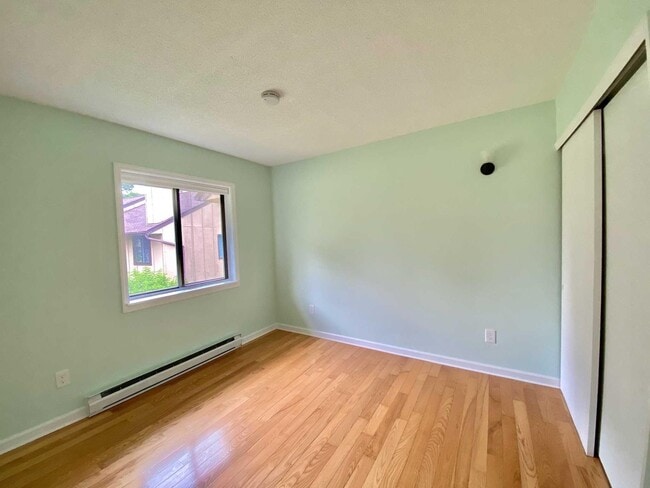 Building Photo - 59 Hudson Heights Dr
