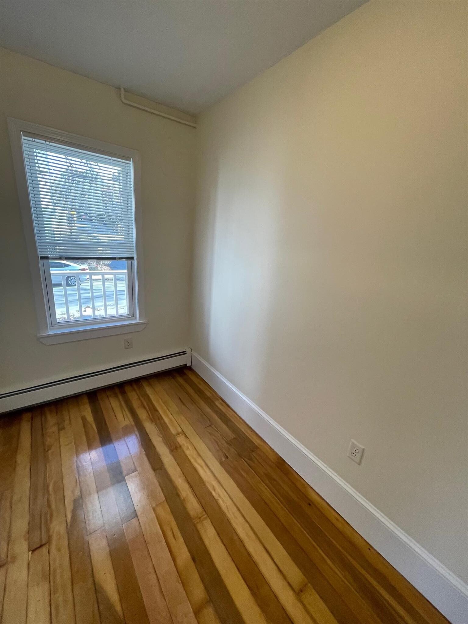 Building Photo - 42 Linden Ave