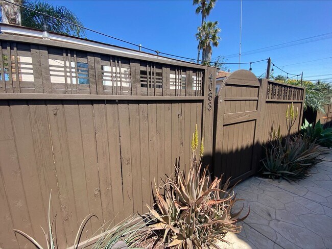 Building Photo - LARGE PRIVATE EXCLUSIVE PATIO! EXCLUSIVE U...