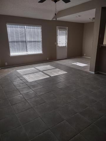 Building Photo - 1613 Wavecrest Dr