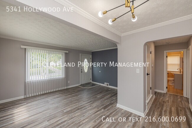 Building Photo - 5341 Hollywood Ave