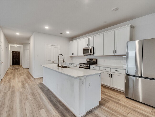 Building Photo - 13305 Dalvay Beach Dr