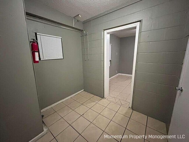 Building Photo - Cute 1/1 Duplex in Bartow / Move in before MAY 1st get June’s rent FREE !!!