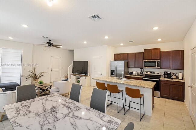 Building Photo - 511 NW 17th St